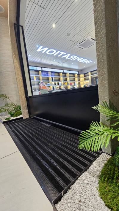 Black Commercial Entrance Mat