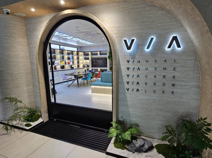 Black on Black RDCC recessed entrance mat by Latham Australia, supplied by Sun Synergy, installed at a commercial building entrance in Malaysia